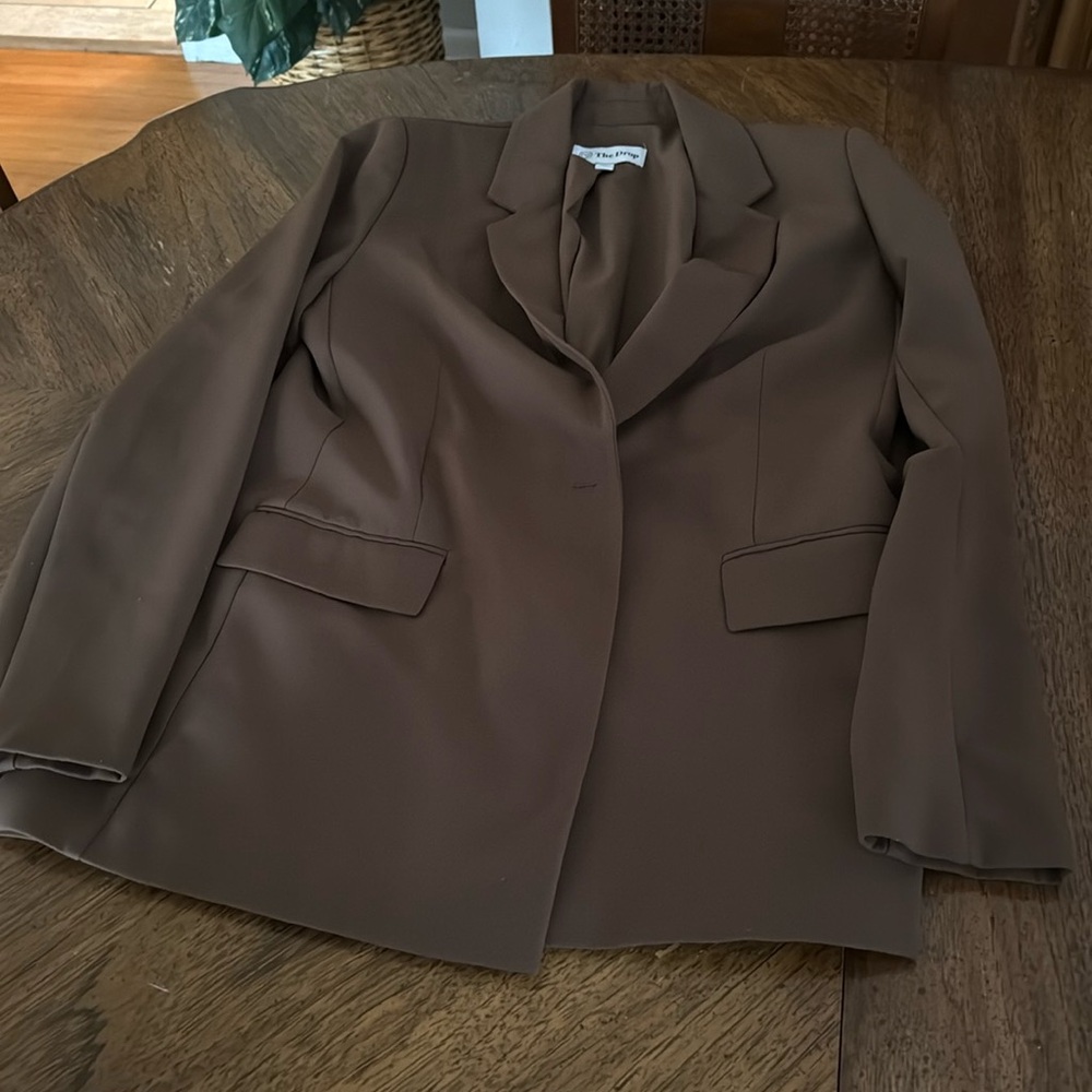 Brown the drop blazer